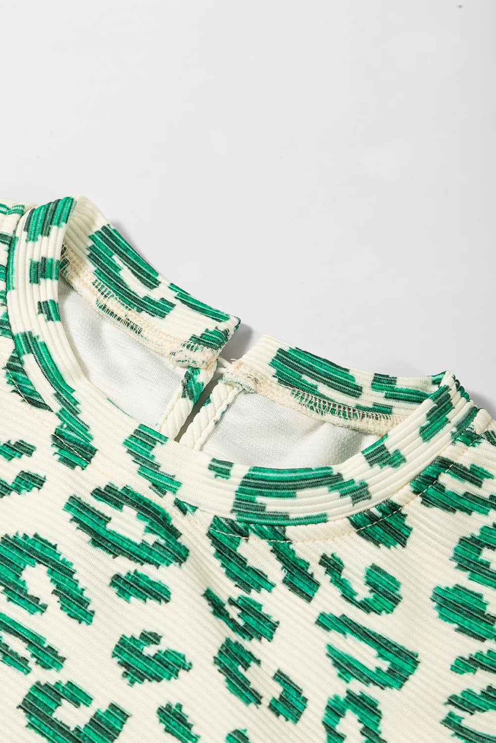 Green Leopard Print Mock Neck Puff Sleeve Top