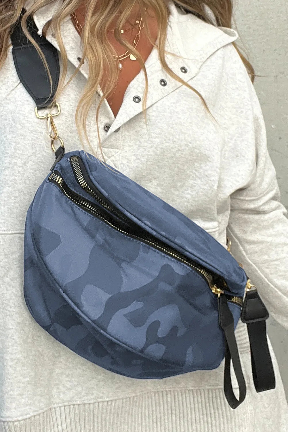 Vineyard Camouflage Print Gold Chain Strap Double Zipper Crossbody Bag