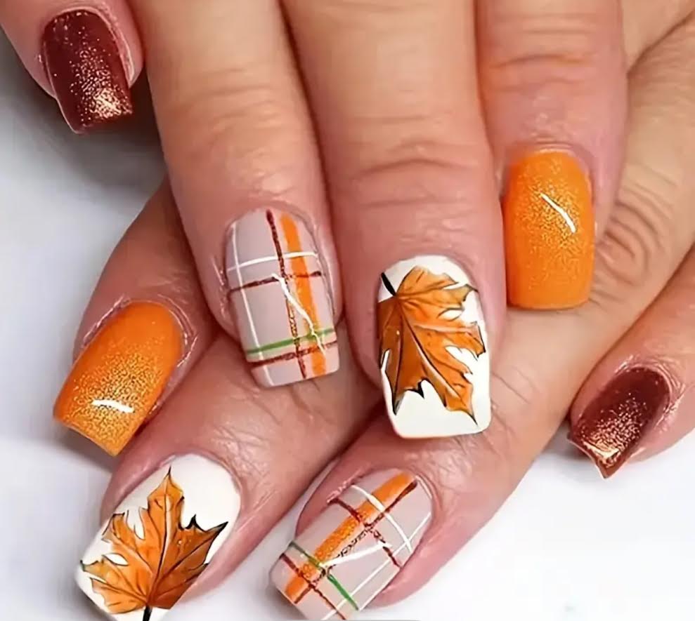 MEDIUM LENGTH FALL PLAID AND LEAVES FAKE NAILS