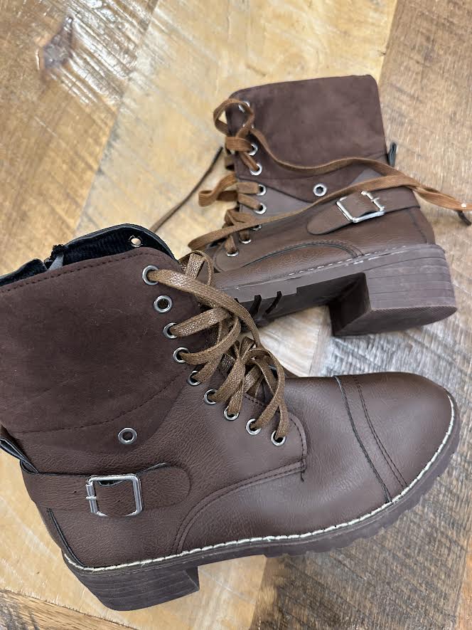 Brown Boots with Buckle