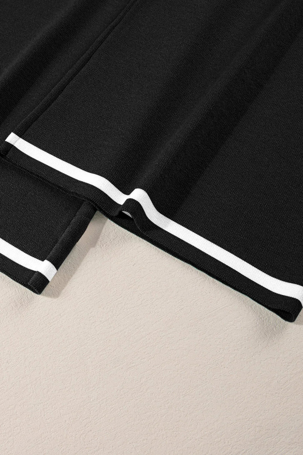 Black with White Contrast Trim Half Sleeve Top Drawstring Pants Loose 2pcs Sweater Suit