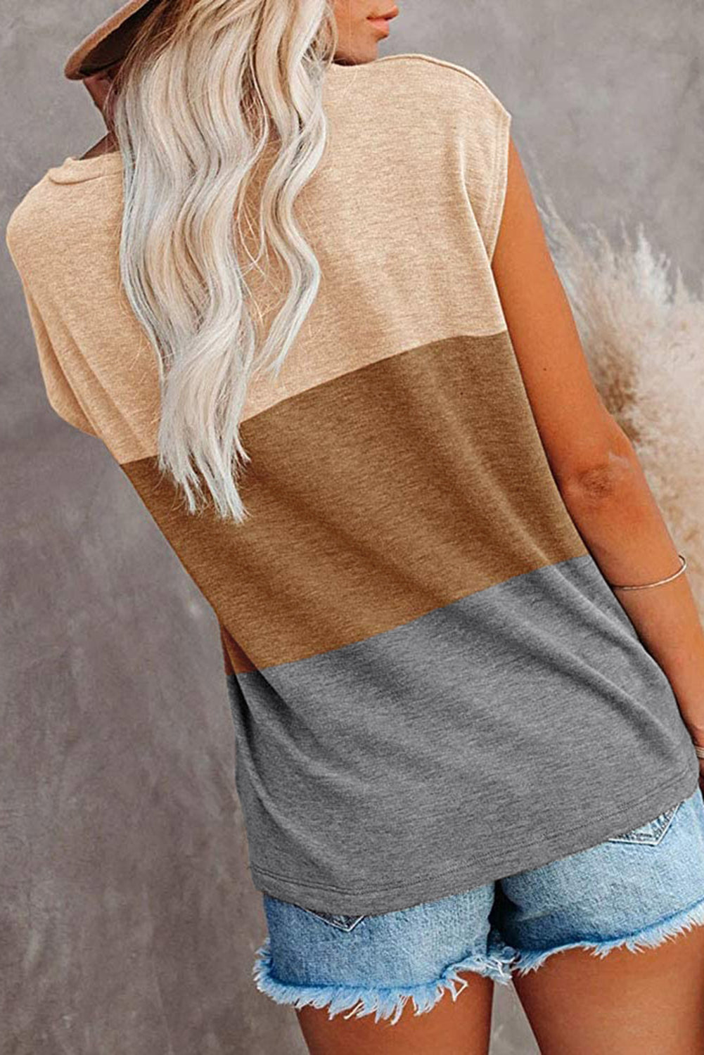 Brown Colorblock Pocketed Cap Sleeve Top Item NO.: 5657