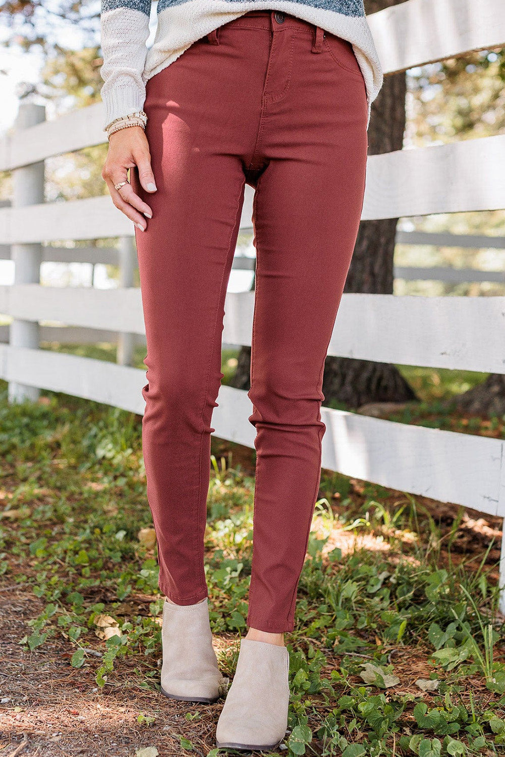 Red Mid Rise Solid Color Skinny Jeans Item NO.: 1780